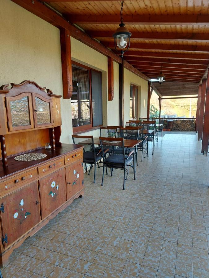 Kolpinghaus Bed and Breakfast Caransebeş Buitenkant foto